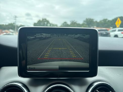 Used 2014 Mercedes-Benz CLA 250 image 6