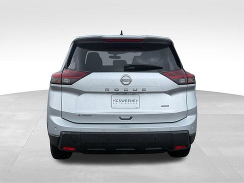Used 2024 Nissan Rogue S AWD/4WD image 4