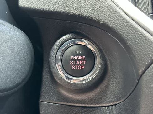 Used 2019 Subaru Forester Premium AWD/4WD image 11