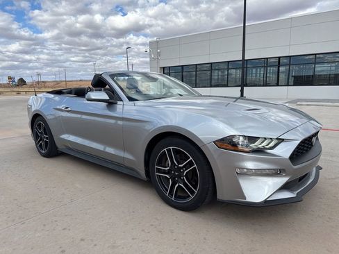 Used 2022 Ford Mustang Premium image 10
