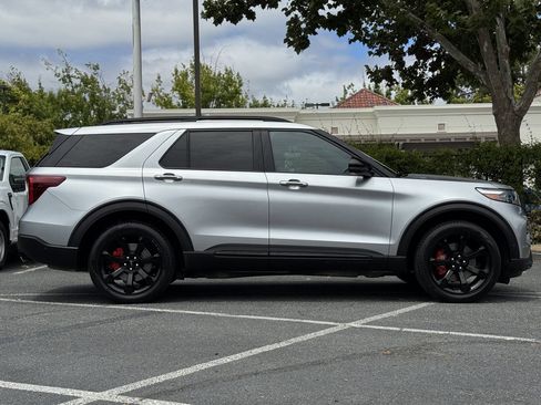 Used 2021 Ford Explorer ST w/ Equipment Group 401A AWD/4WD image 19