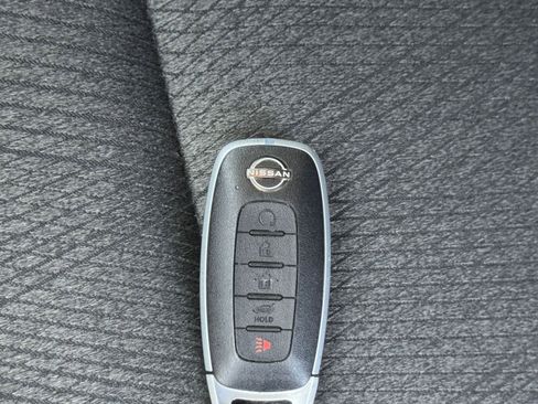 Used 2025 Nissan Rogue SV AWD/4WD image 27