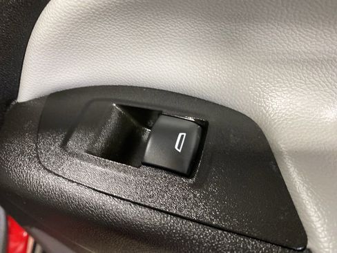 Used 2020 Chevrolet Equinox Premier AWD/4WD image 28