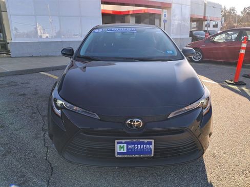 Used 2025 Toyota Corolla LE image 5