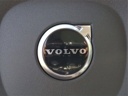 New 2026 Volvo XC90 B6 Plus w/ Protection Package Premier image 12