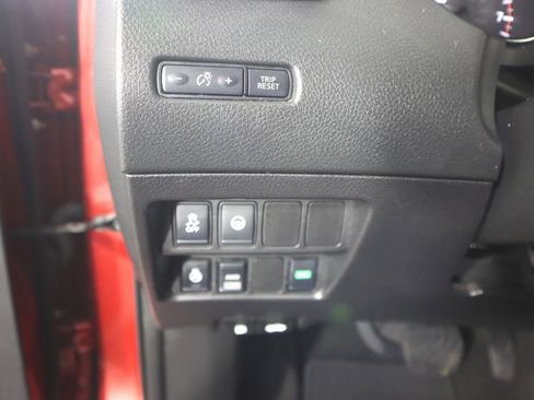 Used 2019 Nissan Rogue Sport SL image 17