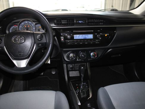 Used 2014 Toyota Corolla L FWD image 12