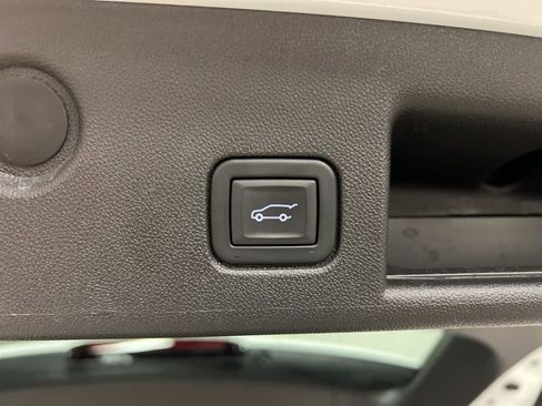 Certified 2023 Chevrolet Equinox LT AWD/4WD image 8