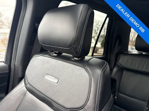 Used 2025 Ford Expedition Platinum w/ Stealth Appearance Package image 36