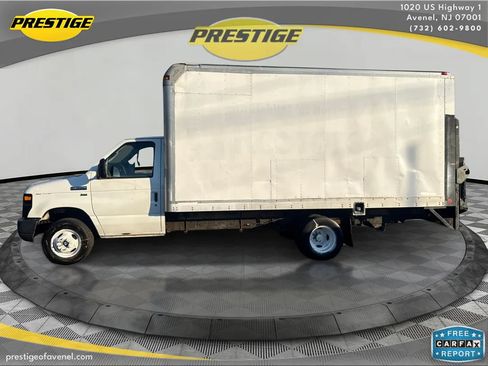 Used 2013 Ford E-350 and Econoline 350 Super Duty RWD image 8