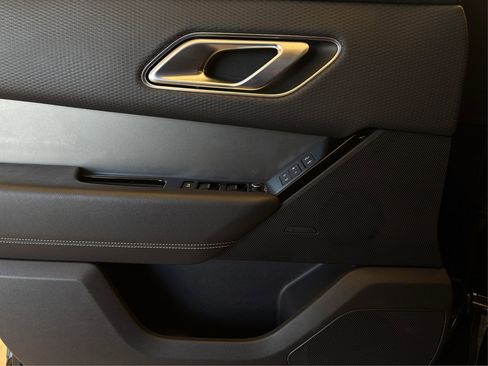 Used 2021 Land Rover Range Rover Velar S image 20