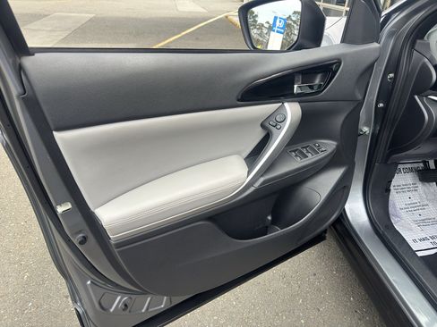 Used 2024 Mitsubishi Eclipse Cross SEL AWD/4WD image 6