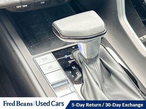 Used 2023 Hyundai Elantra Limited image 17