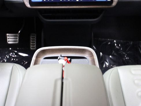 Used 2023 Rivian R1T Adventure image 29