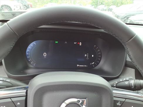 New 2026 Volvo XC40 B5 Plus w/ Climate Package AWD/4WD image 18