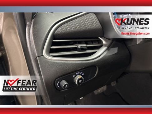 Used 2024 Chevrolet Malibu LT image 16