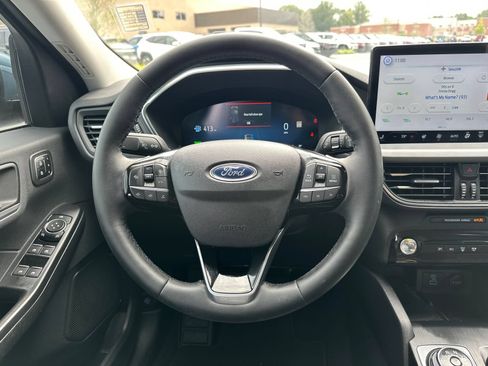 Used 2023 Ford Escape Platinum w/ Premium Technology Package AWD/4WD image 20