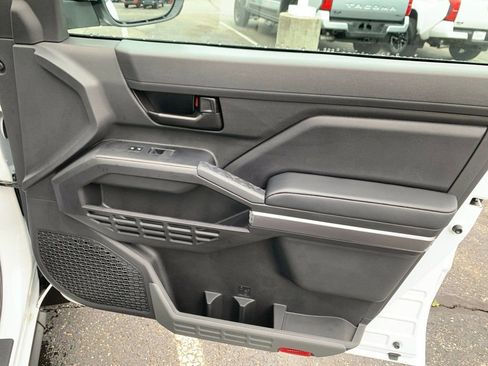 New 2026 Toyota Tacoma SR5 AWD/4WD image 19