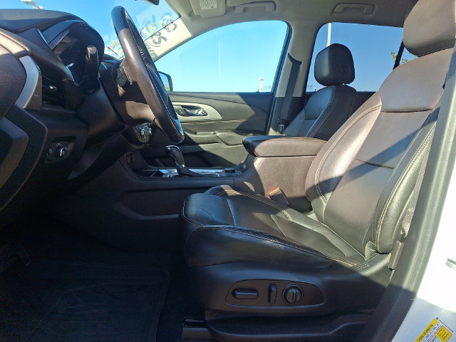 Used 2020 Chevrolet Traverse RS AWD/4WD image 14