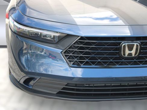 Used 2024 Honda Accord EX image 11