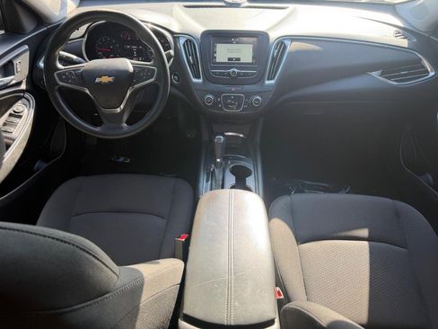 Used 2018 Chevrolet Malibu LT FWD image 11