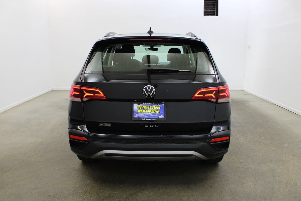 Used 2023 Volkswagen Taos S FWD image 4