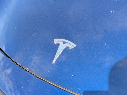 Used 2021 Tesla Model Y Long Range AWD/4WD image 11