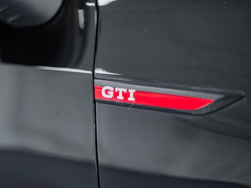 Used 2024 Volkswagen GTI Autobahn image 9