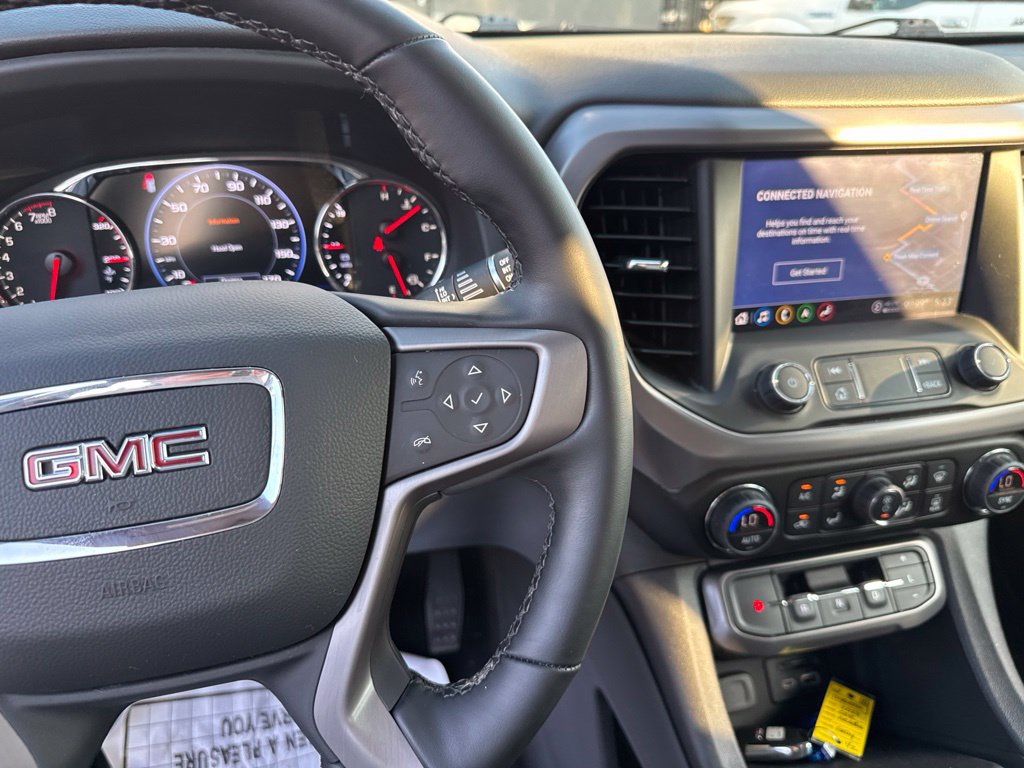 Used 2023 GMC Acadia AT4 w/ Technology Package AWD/4WD image 32