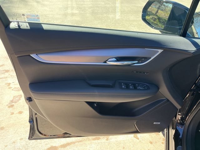 New 2025 Cadillac XT6 Luxury FWD image 14