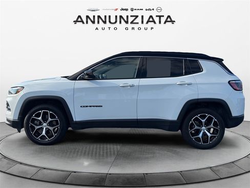 Certified 2024 Jeep Compass Limited image 2