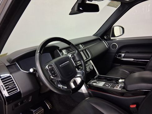 Used 2015 Land Rover Range Rover Supercharged image 2