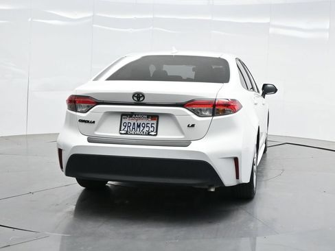 Used 2025 Toyota Corolla LE FWD image 44