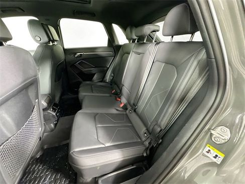 Used 2023 Audi Q3 2.0T Premium w/ Black Optic Sport Package image 25