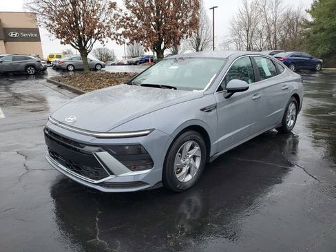 Used 2025 Hyundai Sonata SE image 3