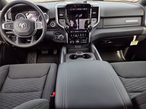 New 2026 RAM 1500 Big Horn AWD/4WD image 9