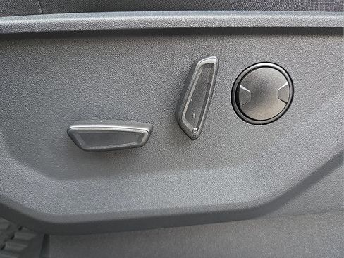 New 2025 Ford Expedition Active RWD image 17