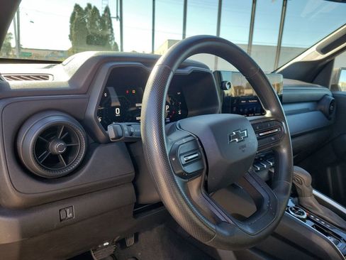Used 2024 Chevrolet Colorado Trail Boss AWD/4WD image 17