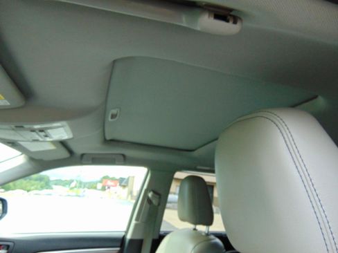 Used 2015 Toyota Highlander Limited AWD/4WD image 28