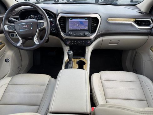 Used 2017 GMC Acadia Denali w/ Technology Package AWD/4WD image 12