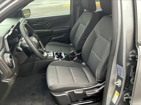 Used 2023 Chevrolet Colorado W/T RWD image 18