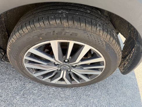 Used 2023 Nissan Kicks SV FWD image 9