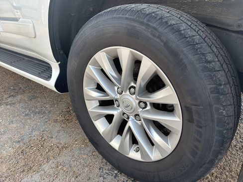 Used 2016 Lexus GX 460 w/ Premium Package AWD/4WD image 7