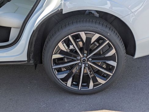 New 2026 Volvo XC60 T8 Ultra w/ Protection Package Premier AWD/4WD image 16
