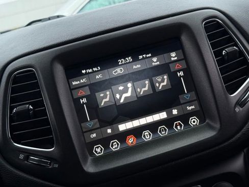 Used 2021 Jeep Compass Trailhawk image 24