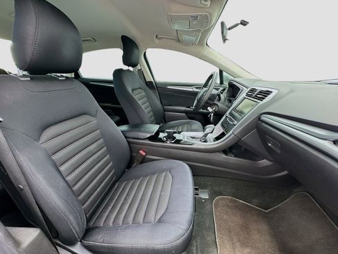 Used 2014 Ford Fusion SE image 19