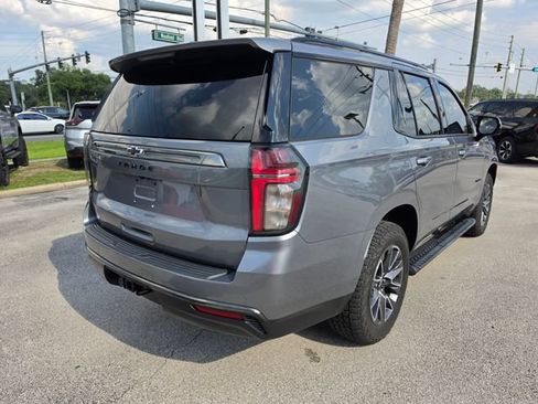 Used 2022 Chevrolet Tahoe Z71 w/ Luxury Package AWD/4WD image 5