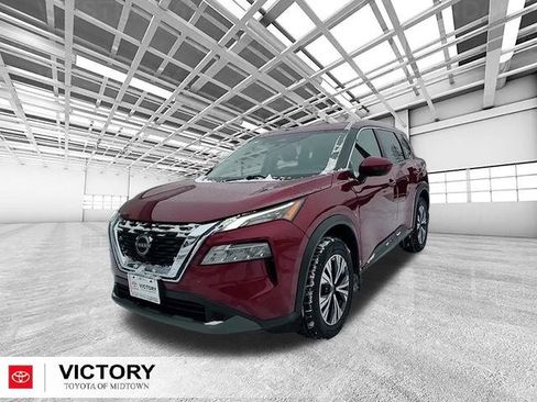 Used 2022 Nissan Rogue SV w/ SV Premium Package image 8