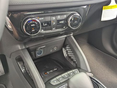 New 2026 Chevrolet TrailBlazer LT w/ Convenience Package FWD image 11
