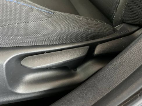 Used 2020 Toyota Corolla SE FWD image 22